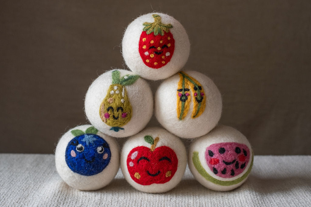 Blueberry wool dryer ball, theme photo