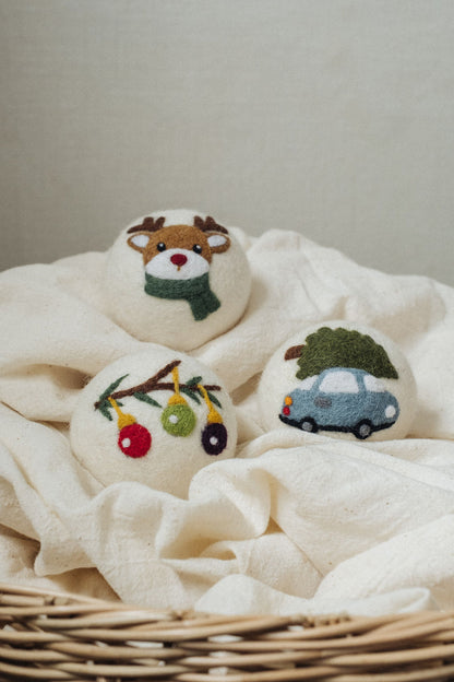 Reindeer set wool dryer ball, theme photo