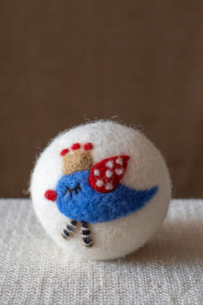Blue Bird wool dryer ball, studio photo