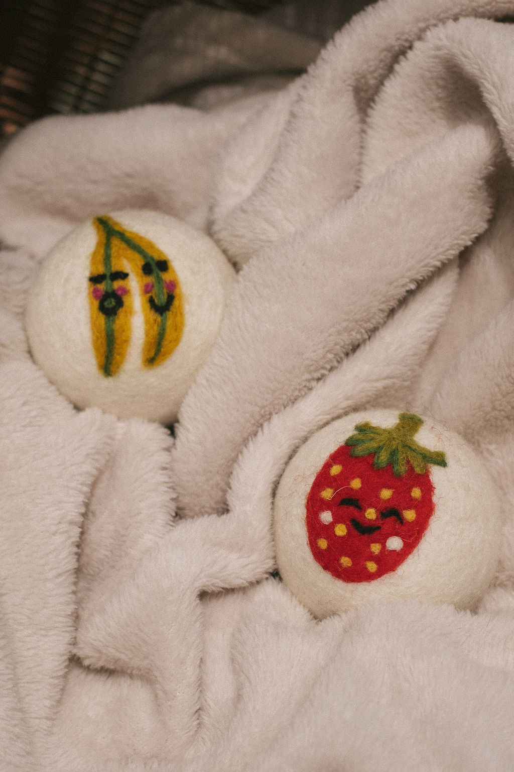Bananas wool dryer ball, in use photo