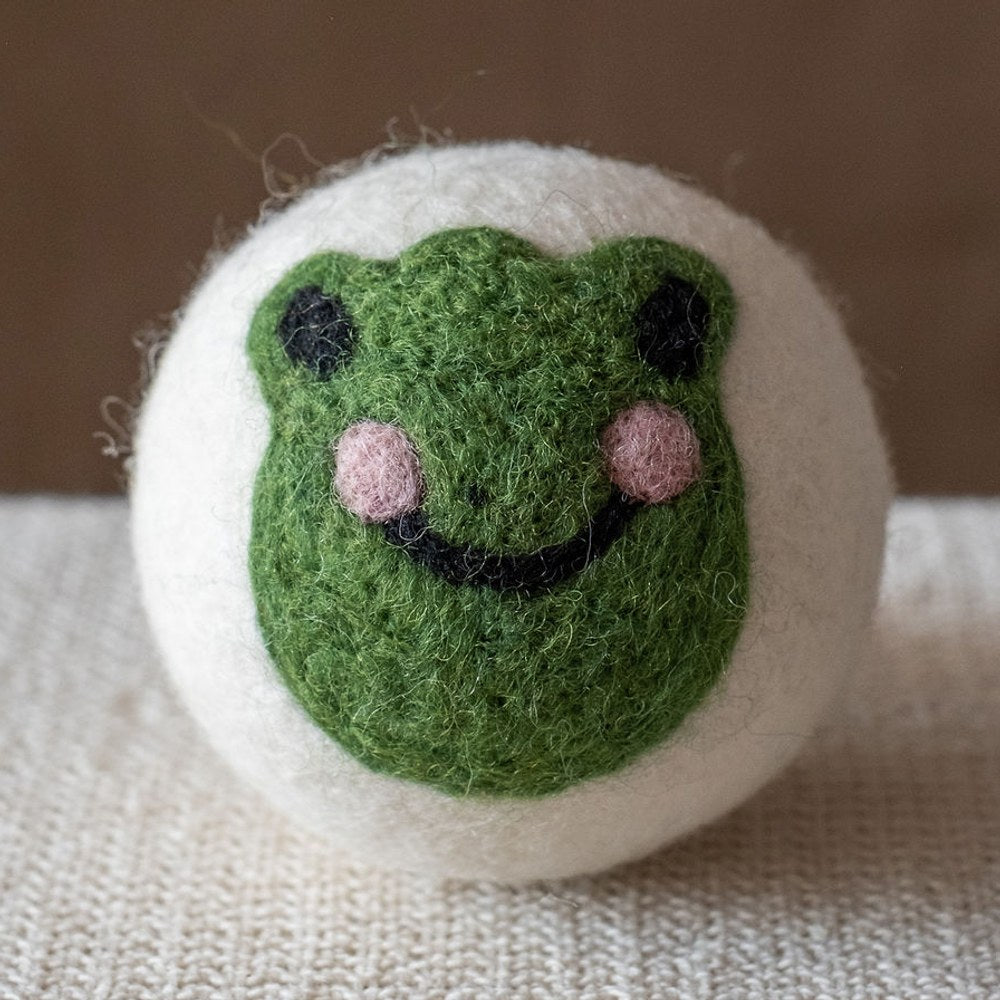 Frog wool dryer ball, square crop