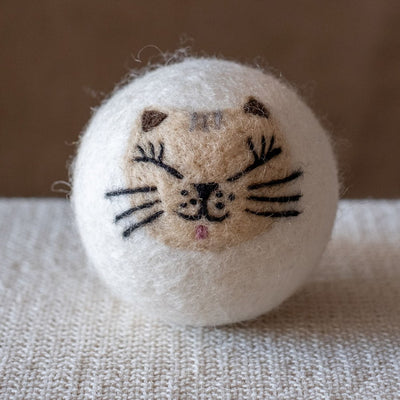 Lady Cream Cat