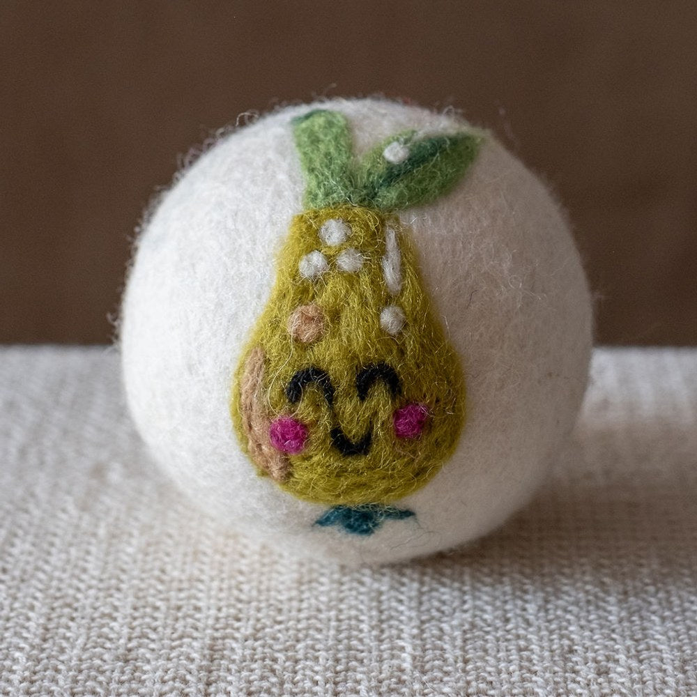 Pear wool dryer ball, square crop